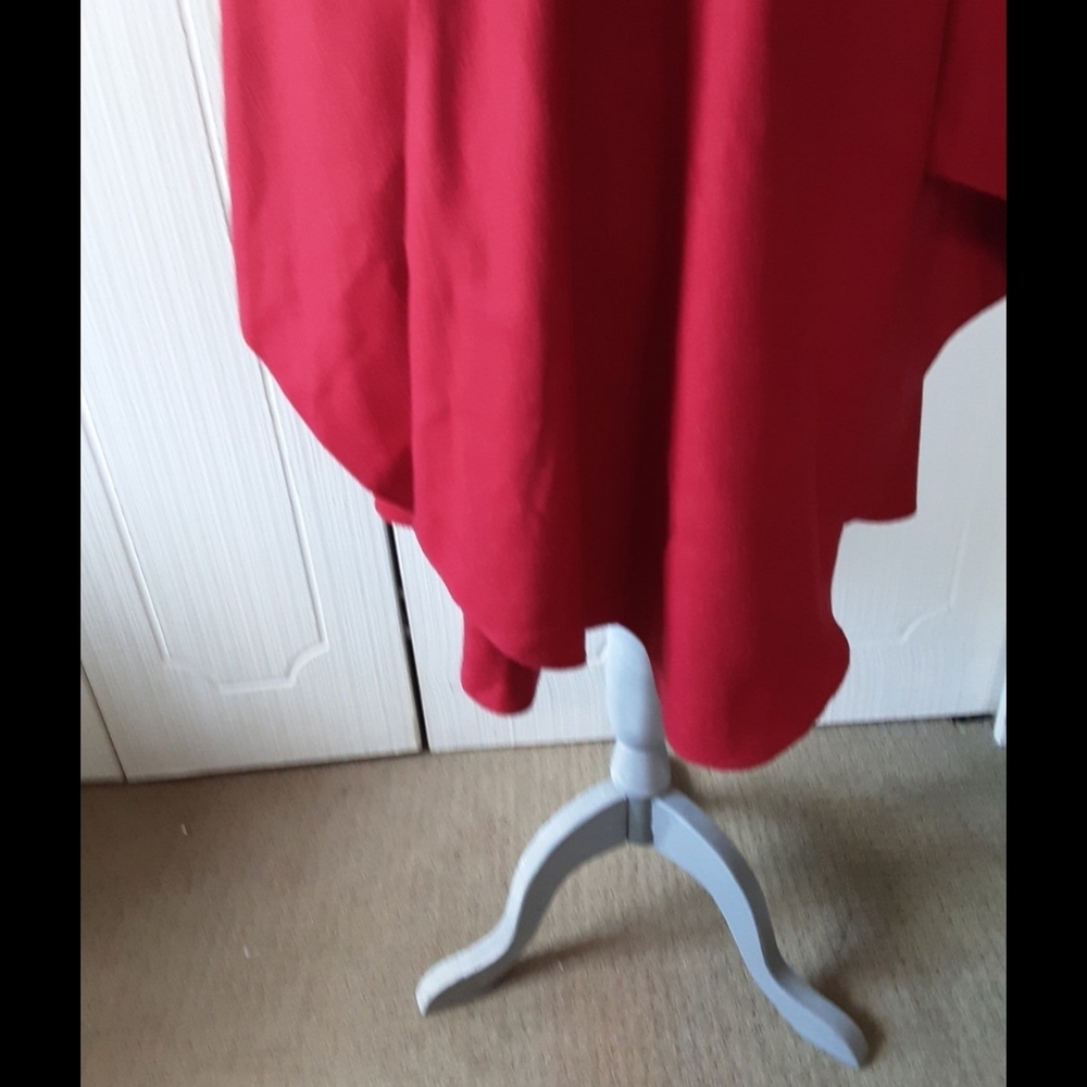 NWOT Sol Red Baby Alpaca Cape. One Size. - Picture 4 of 7
